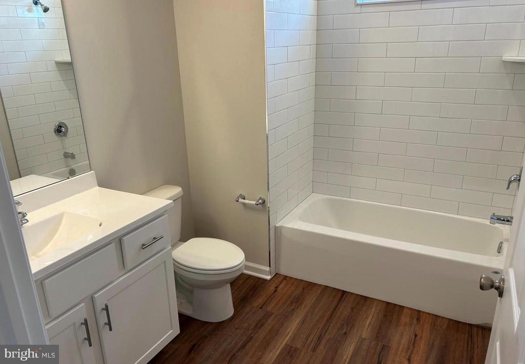 138 W 5TH Unit: 6
