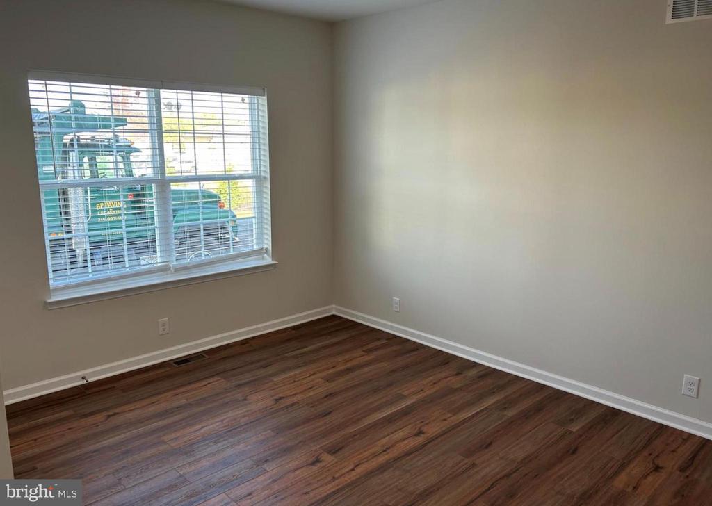 138 W 5TH Unit: 6