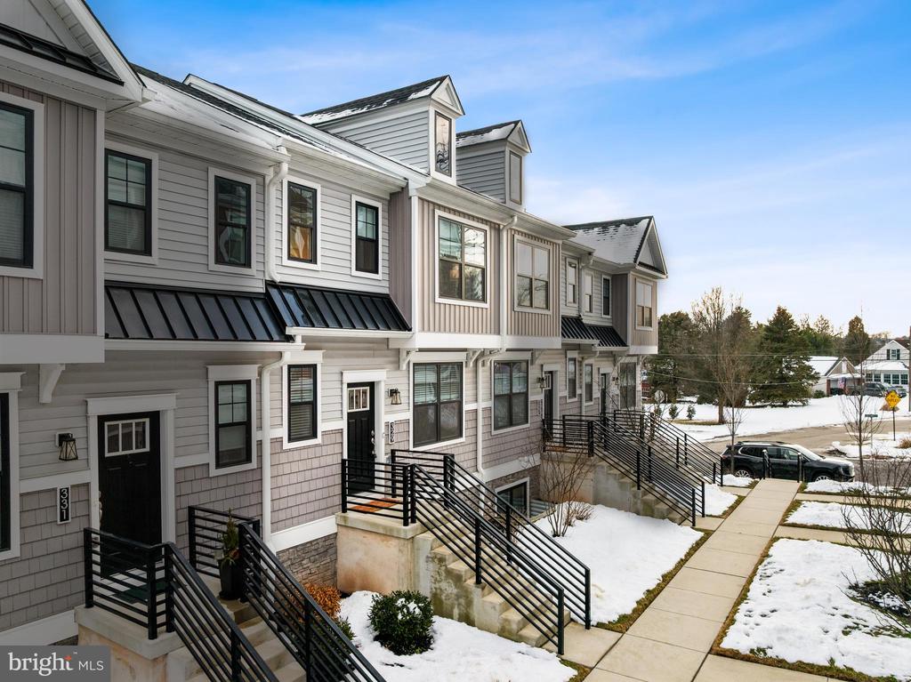 329 CHESTNUT STREET
