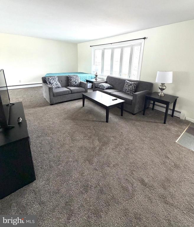 1155 GRAVEL PIKE Unit: 1