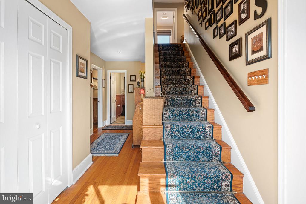 1946 WASHINGTON LANE