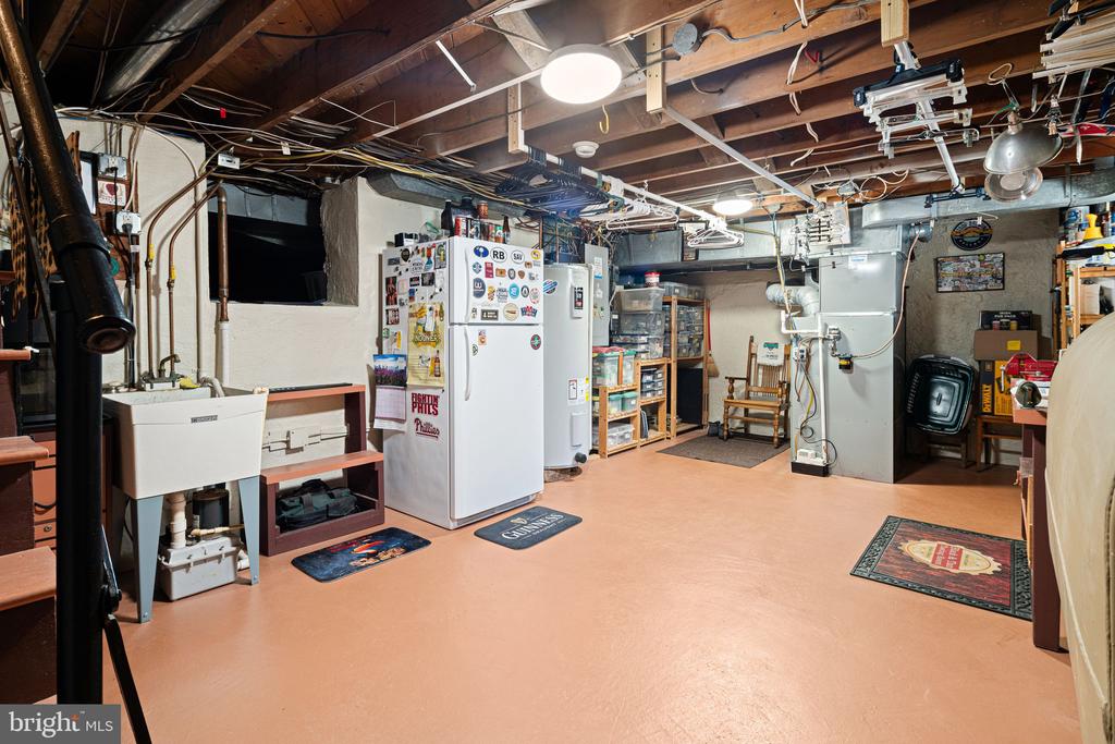 1946 WASHINGTON LANE
