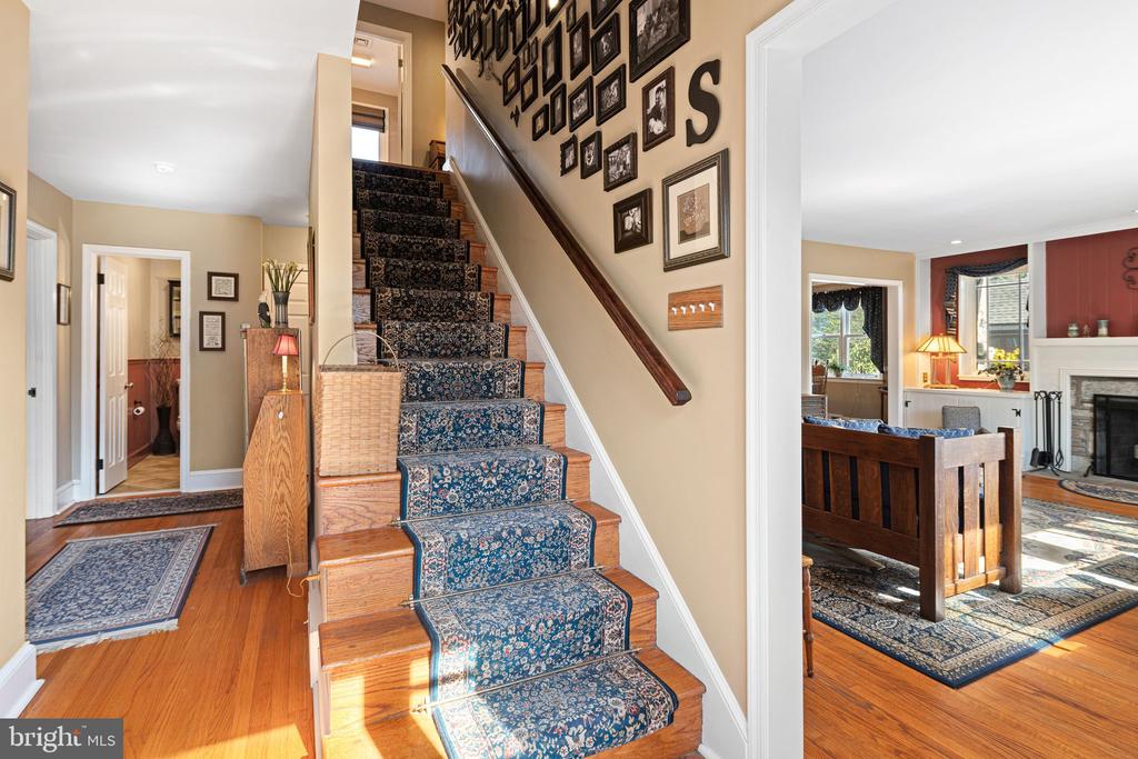 1946 WASHINGTON LANE