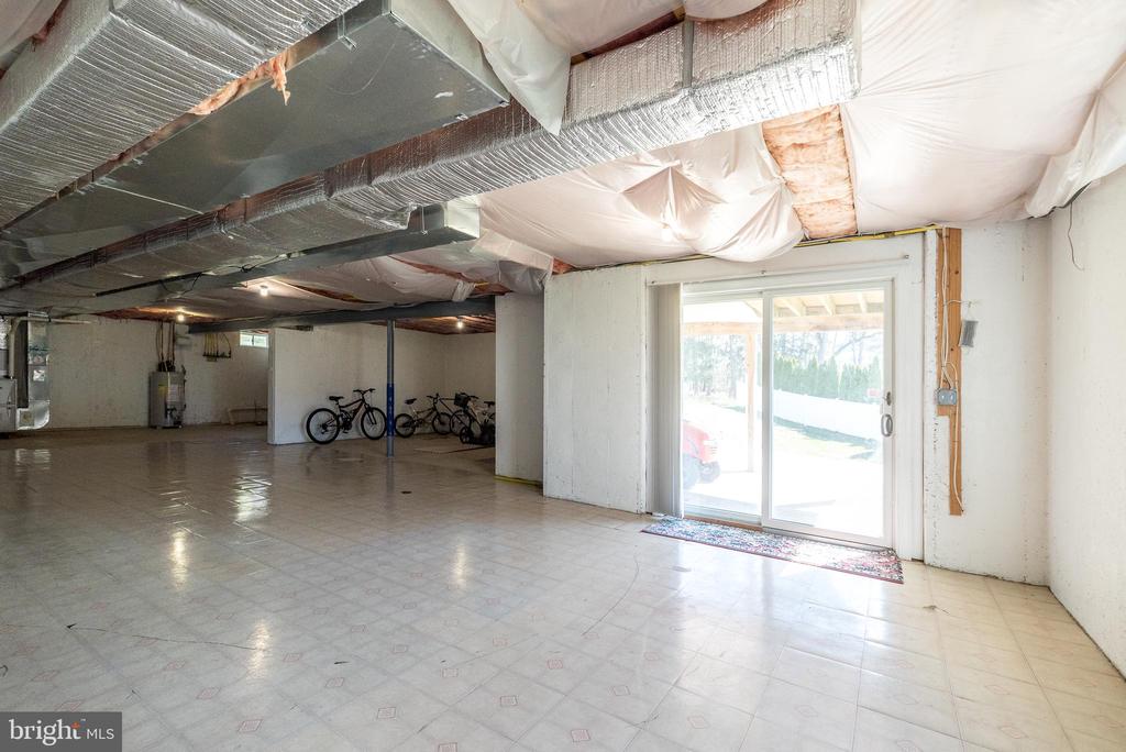 2611 BRIDLE PATH ROAD