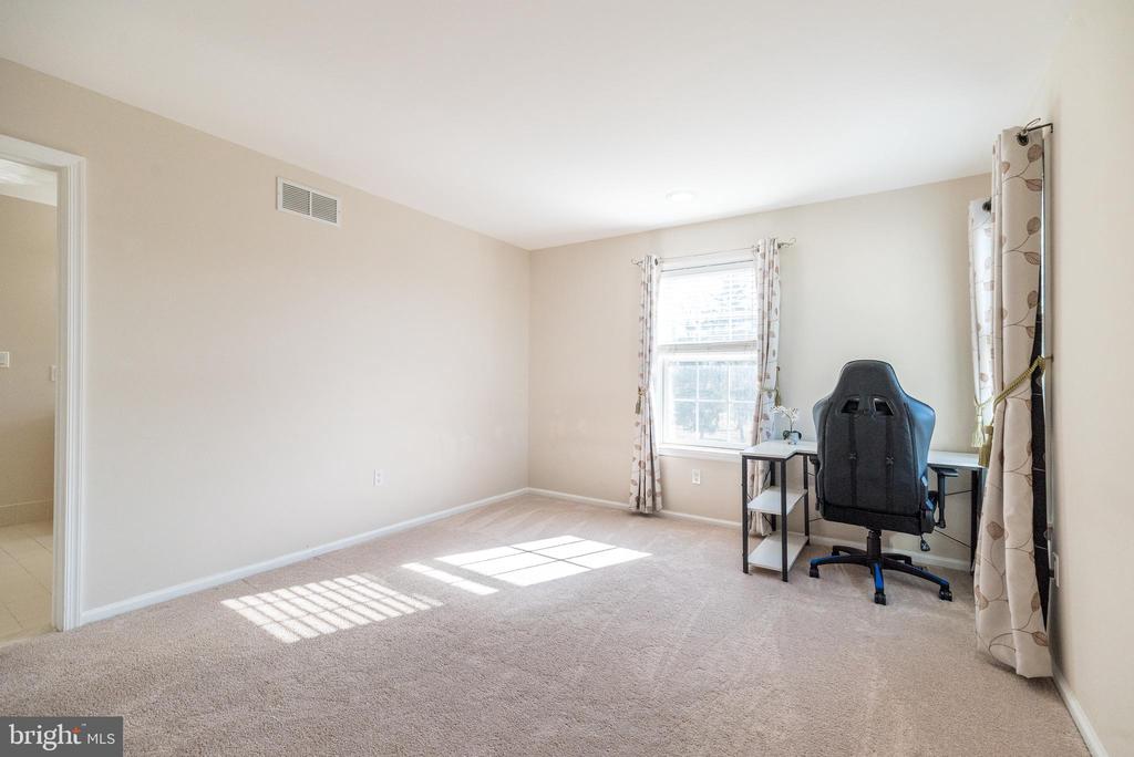 2611 BRIDLE PATH ROAD