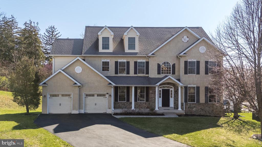 2611 BRIDLE PATH ROAD