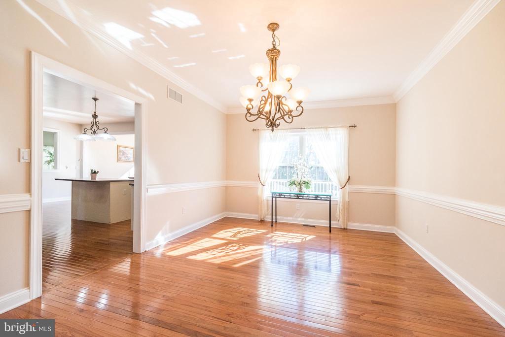 2611 BRIDLE PATH ROAD