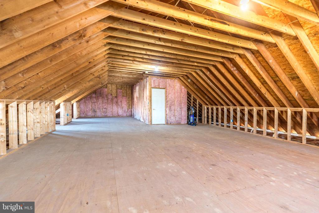 2611 BRIDLE PATH ROAD