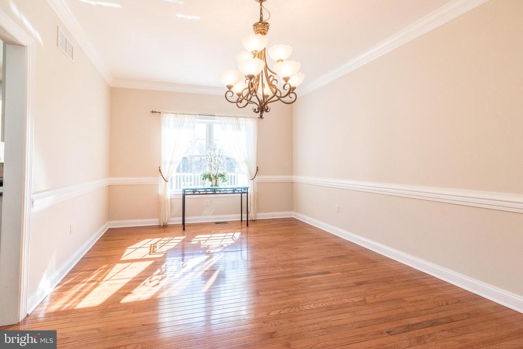 2611 BRIDLE PATH ROAD