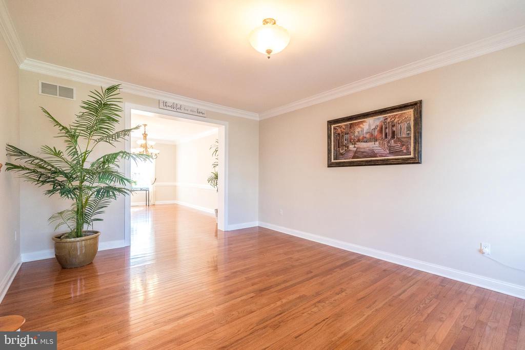 2611 BRIDLE PATH ROAD