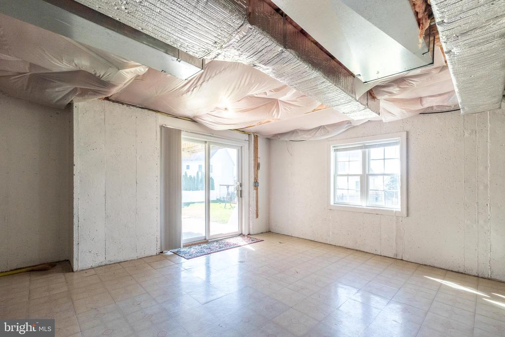 2611 BRIDLE PATH ROAD