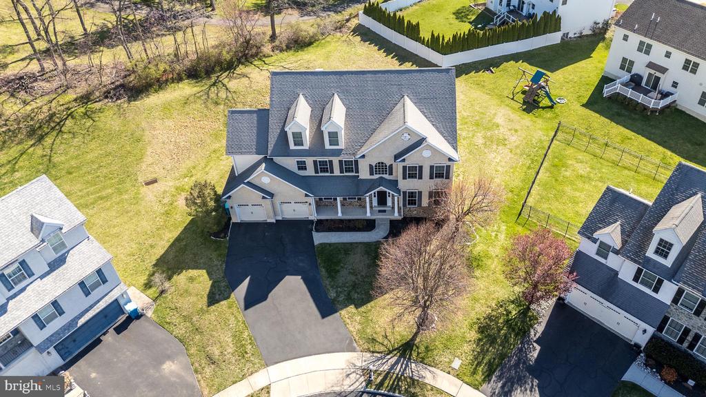 2611 BRIDLE PATH ROAD