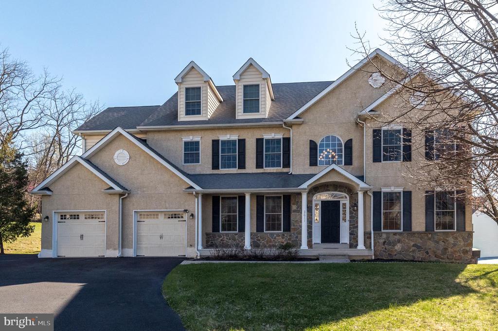 2611 BRIDLE PATH ROAD