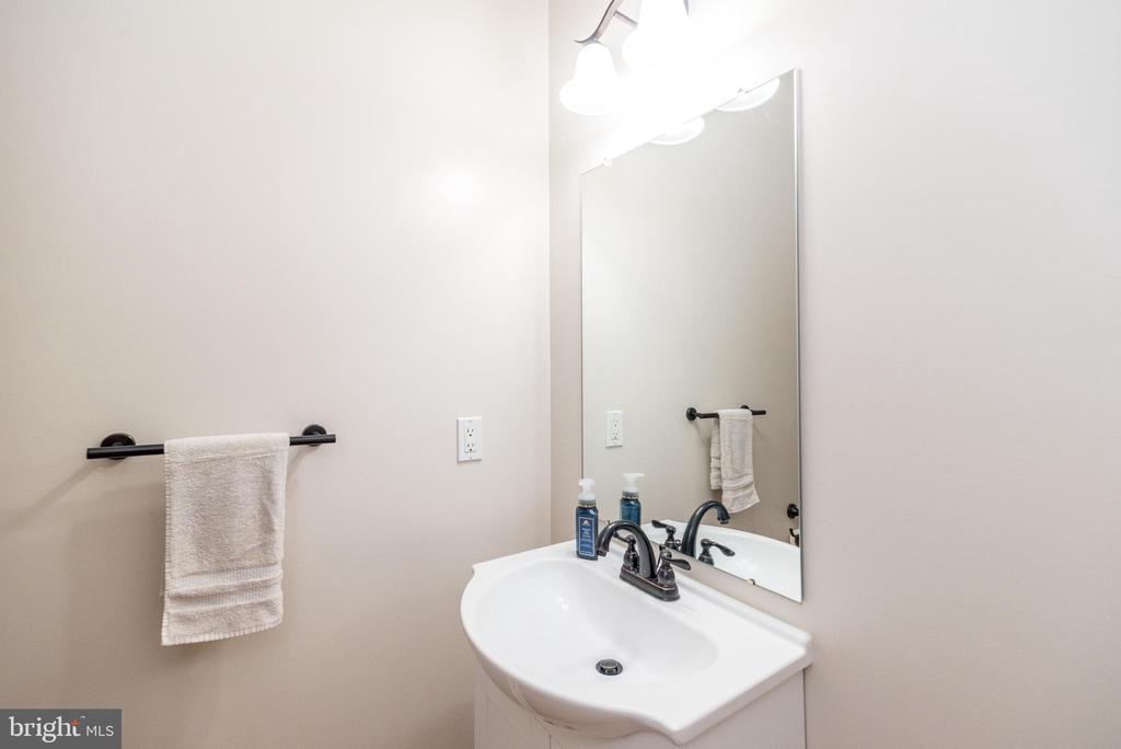 2611 BRIDLE PATH ROAD