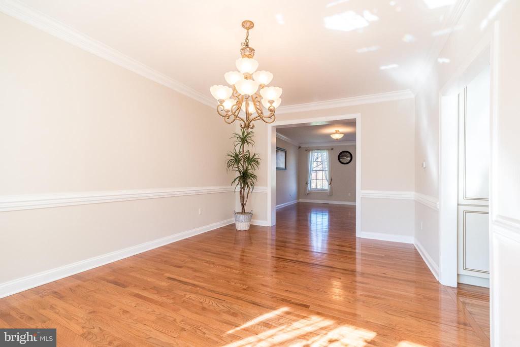 2611 BRIDLE PATH ROAD
