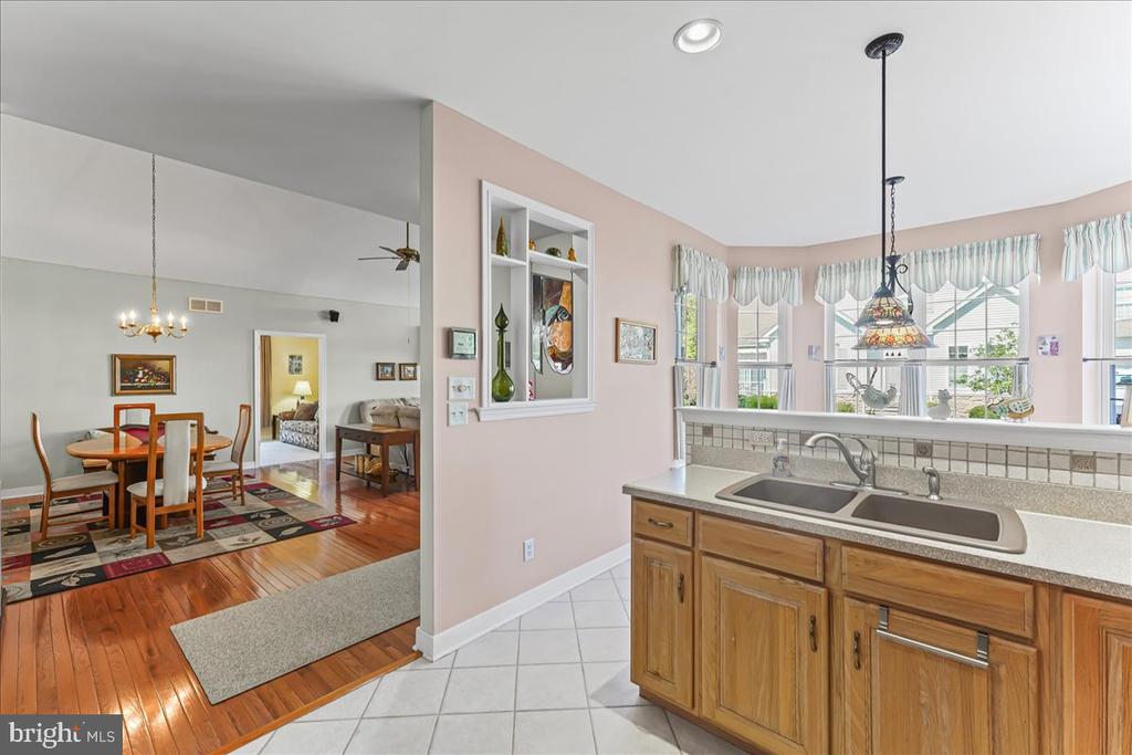 1072 BORDEAUX LANE