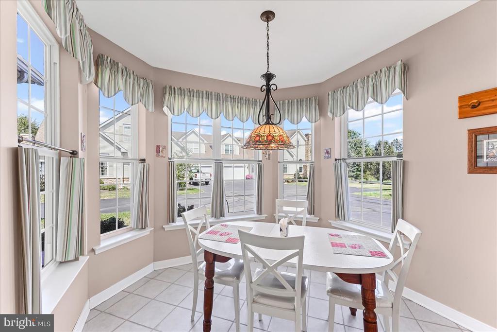 1072 BORDEAUX LANE