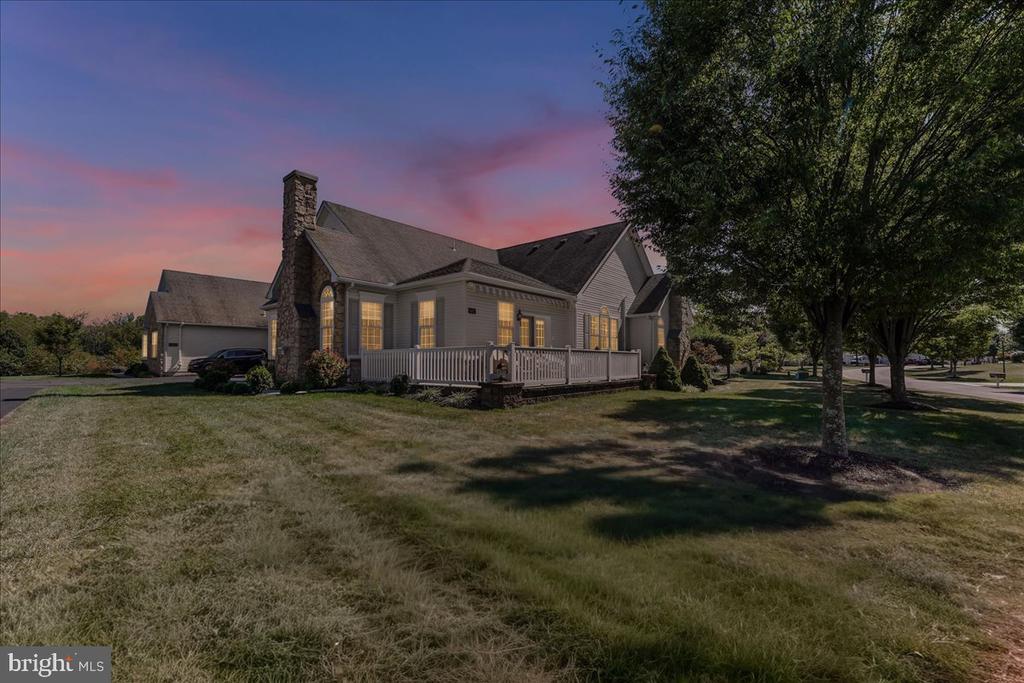1072 BORDEAUX LANE