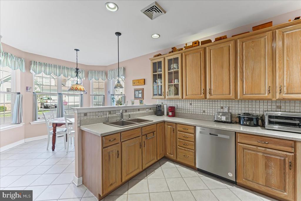 1072 BORDEAUX LANE