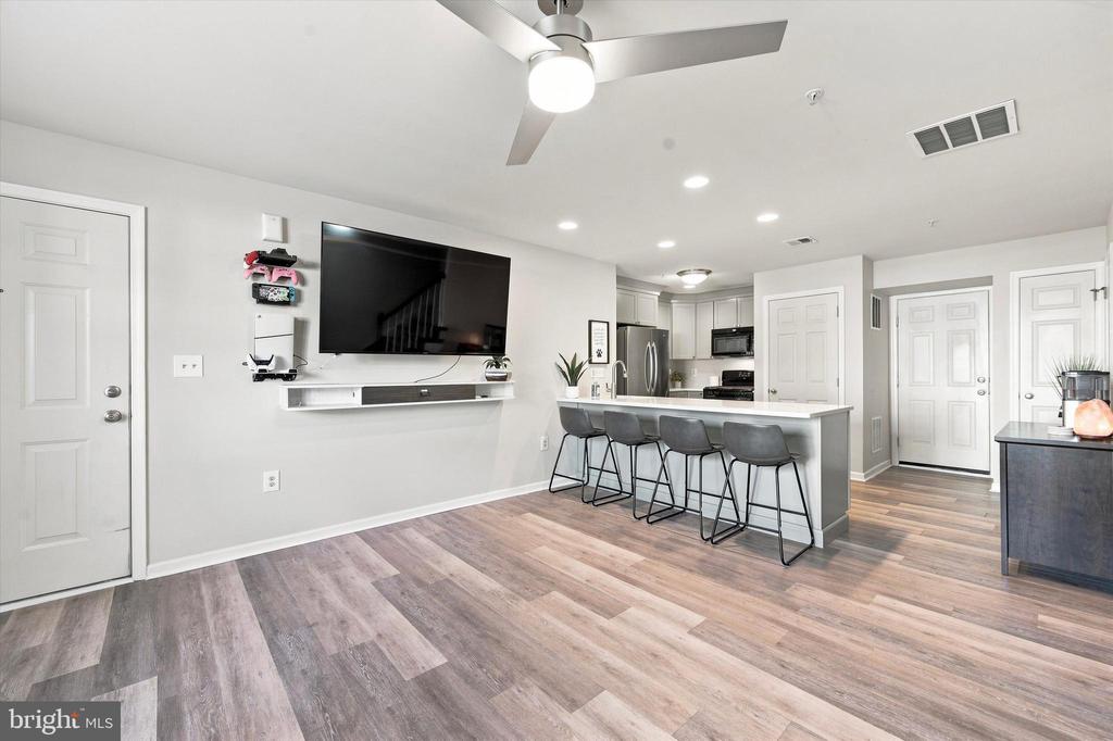 2077 MORGAN HILL DRIVE Unit: M31