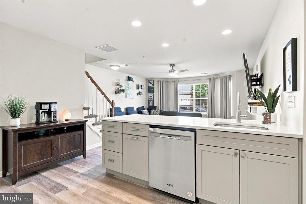 2077 MORGAN HILL DRIVE Unit: M31