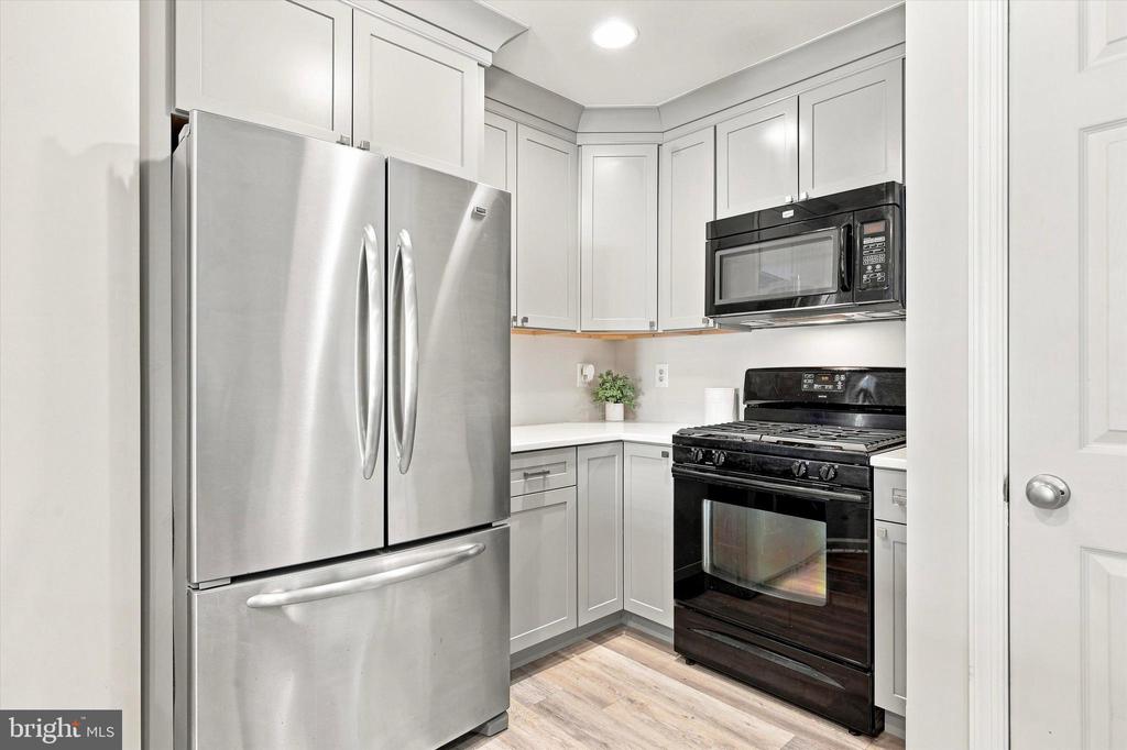 2077 MORGAN HILL DRIVE Unit: M31