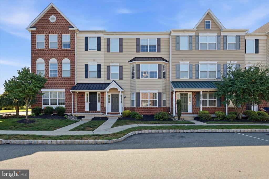 2077 MORGAN HILL DRIVE Unit: M31