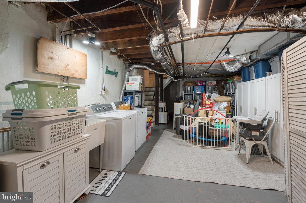 4120 BARNETT STREET