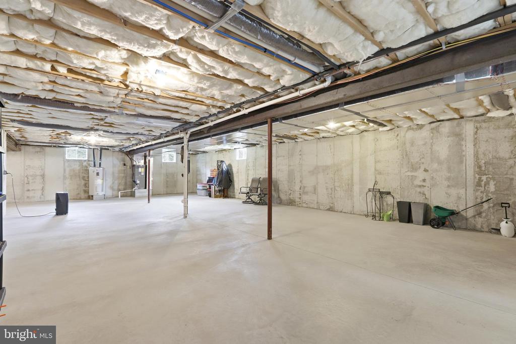 495 RABBIT RUN ROAD