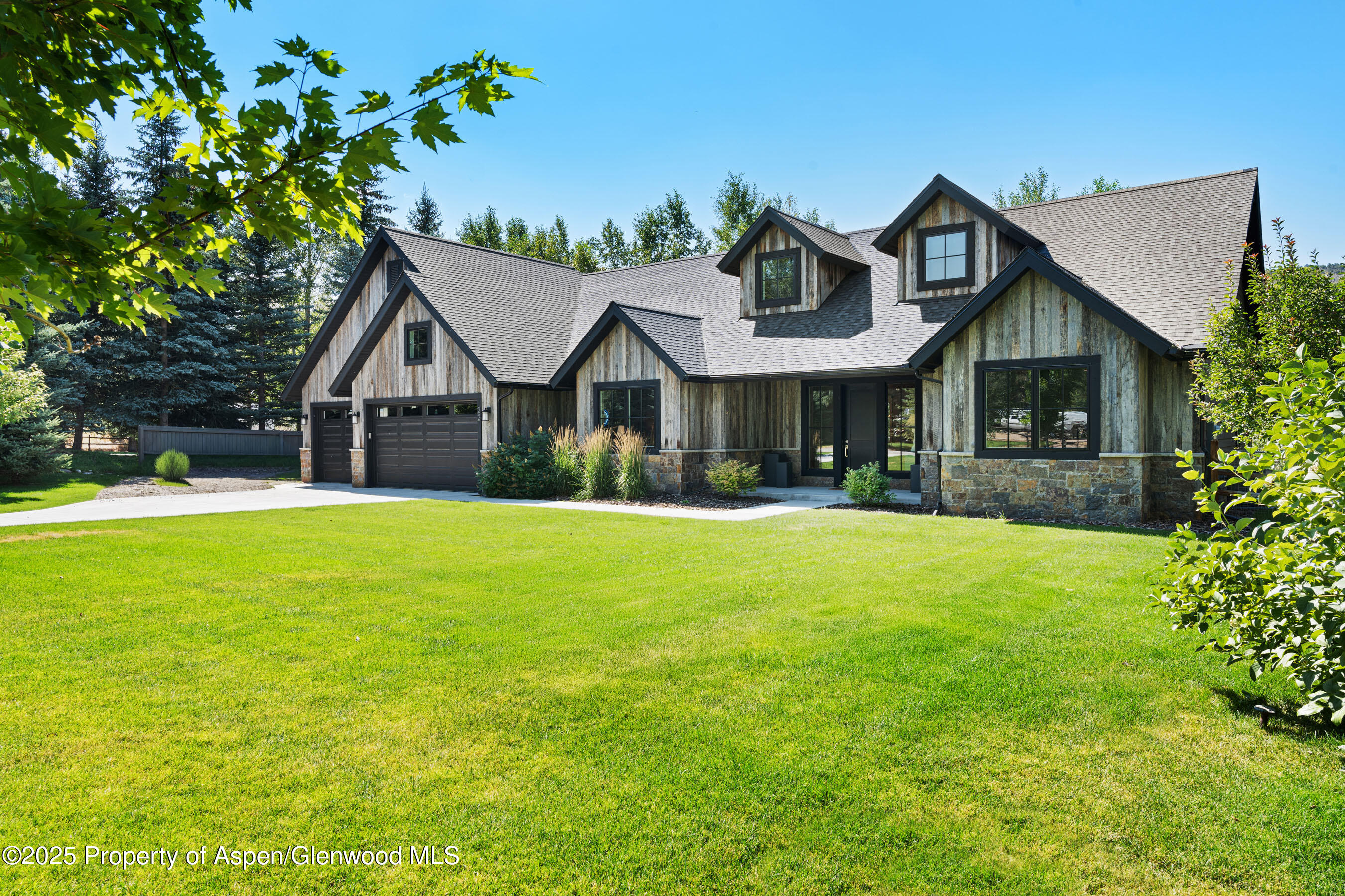 22 Equestrian Way