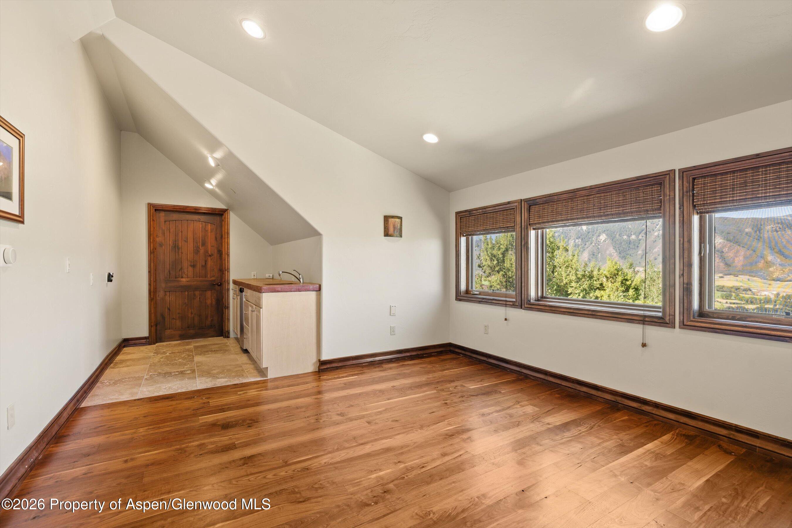 845 Hillcrest Drive
