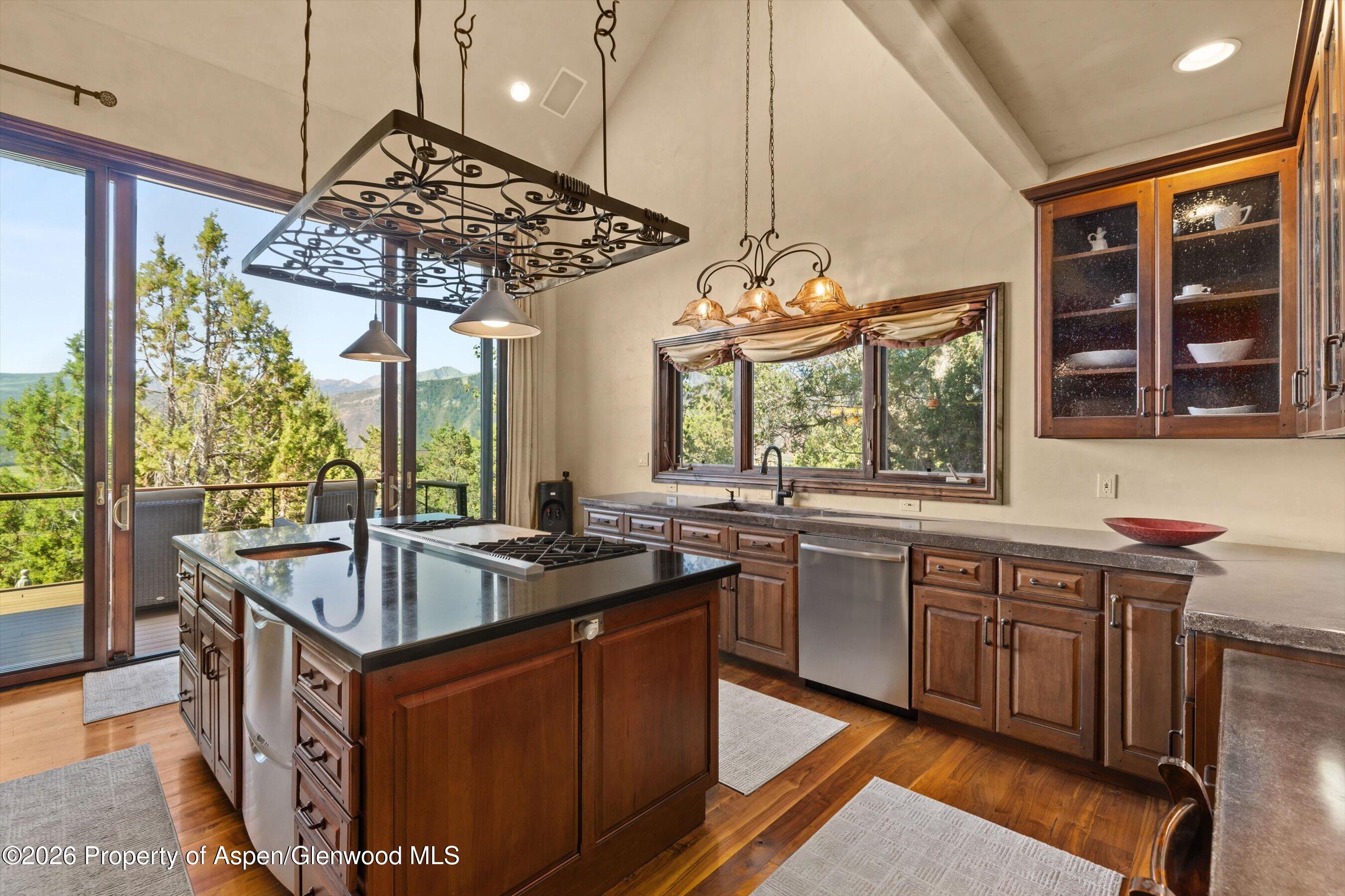 845 Hillcrest Drive