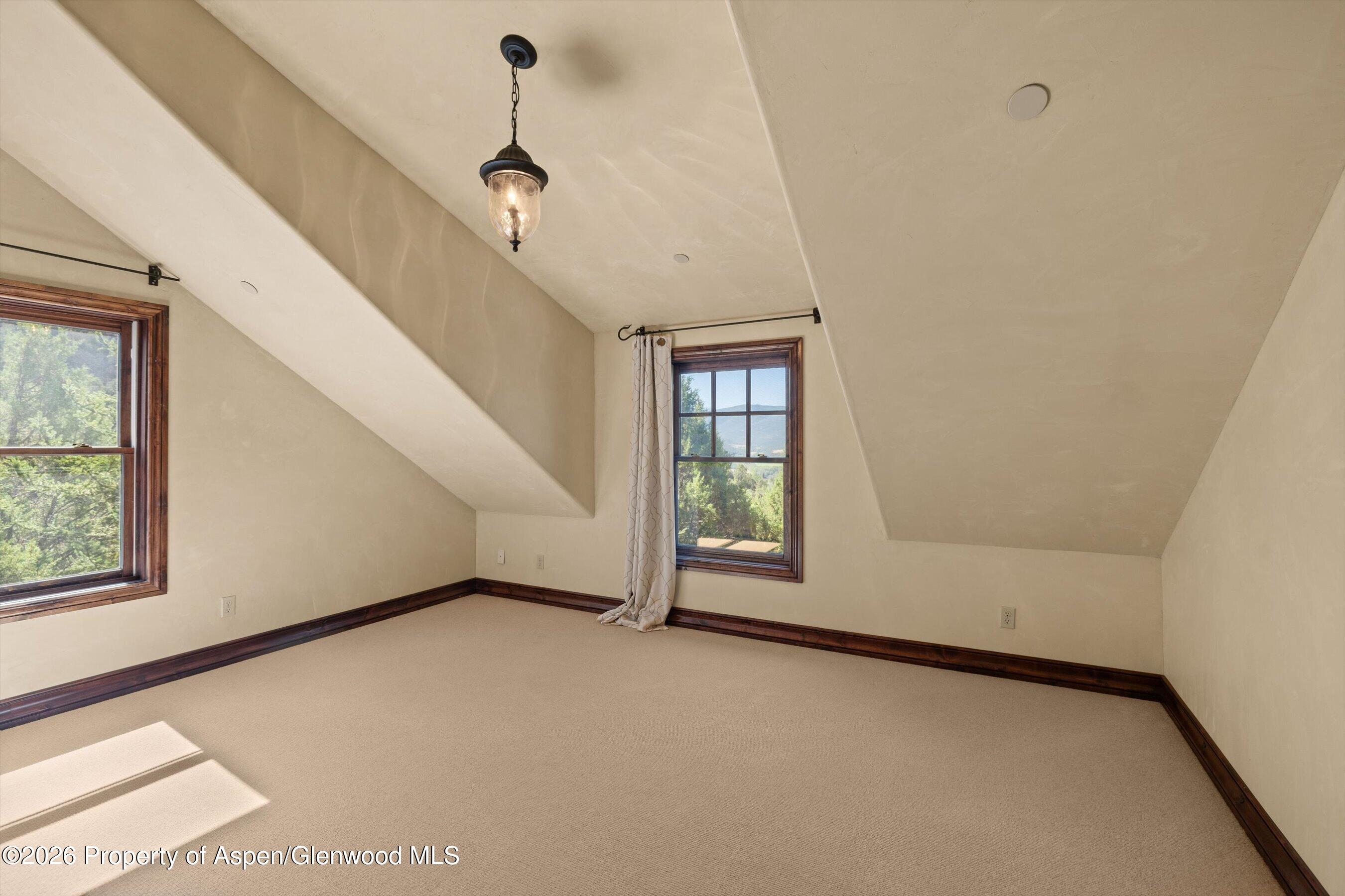 845 Hillcrest Drive