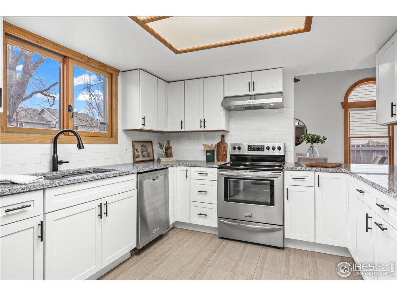 4218 Saddle Notch Dr