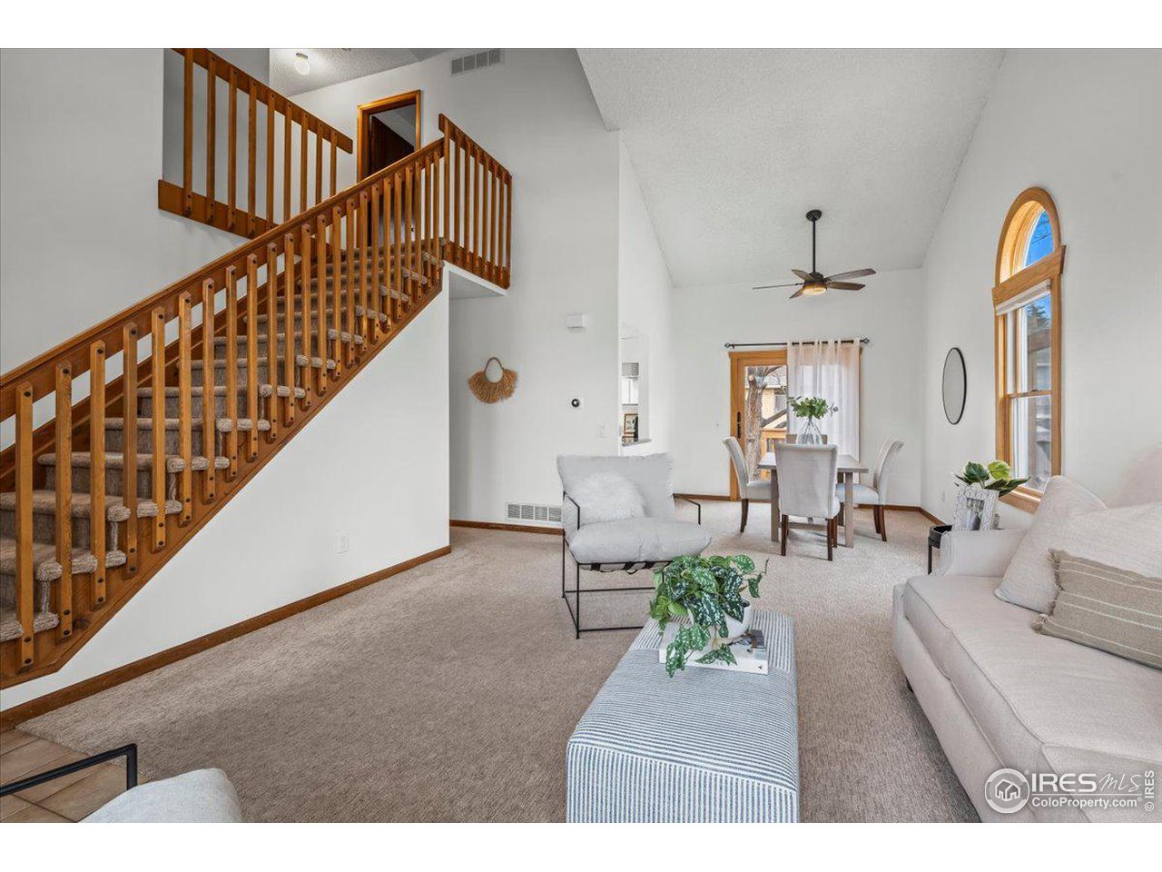 4218 Saddle Notch Dr