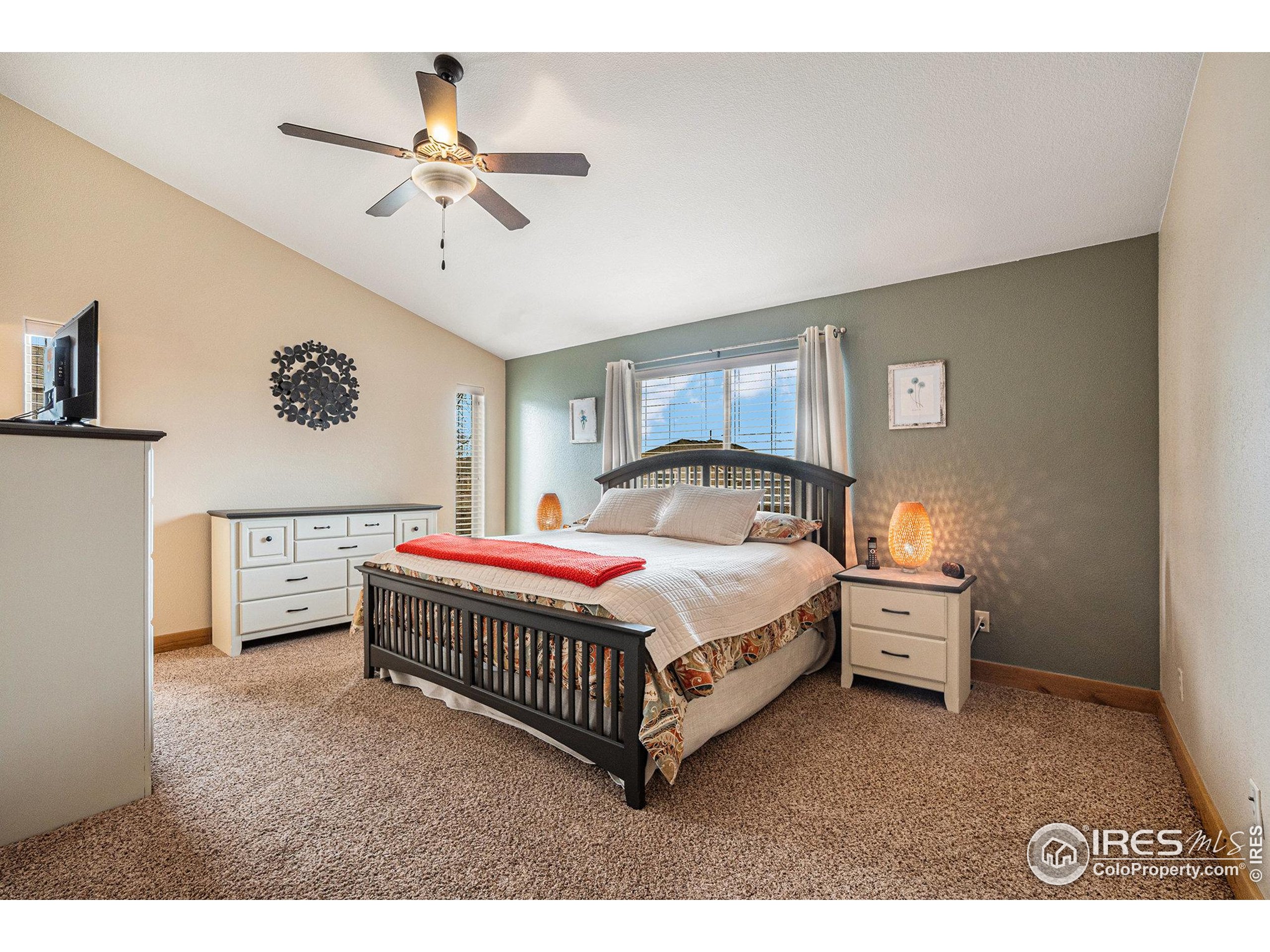 3251 Ballentine Blvd