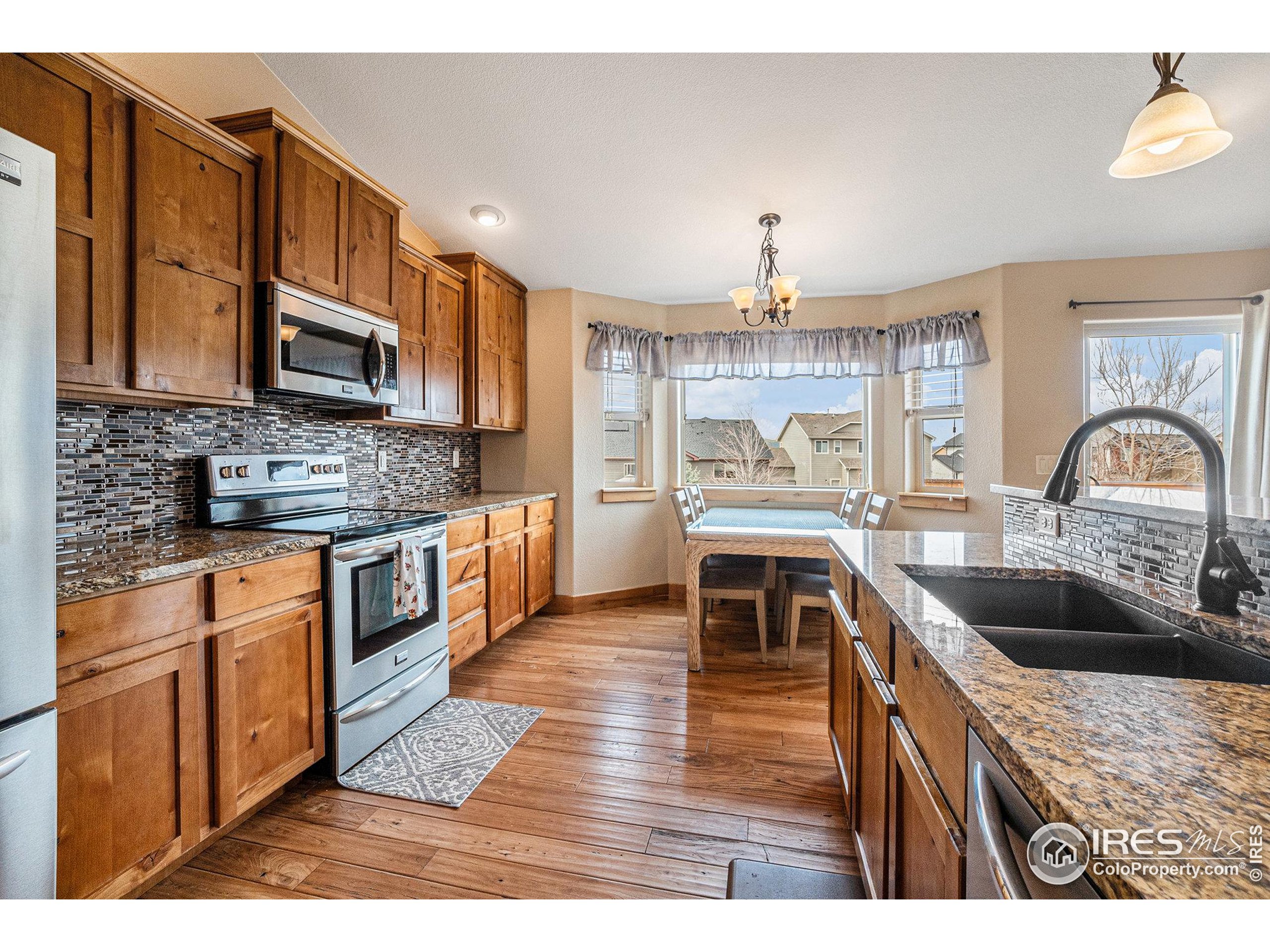 3251 Ballentine Blvd