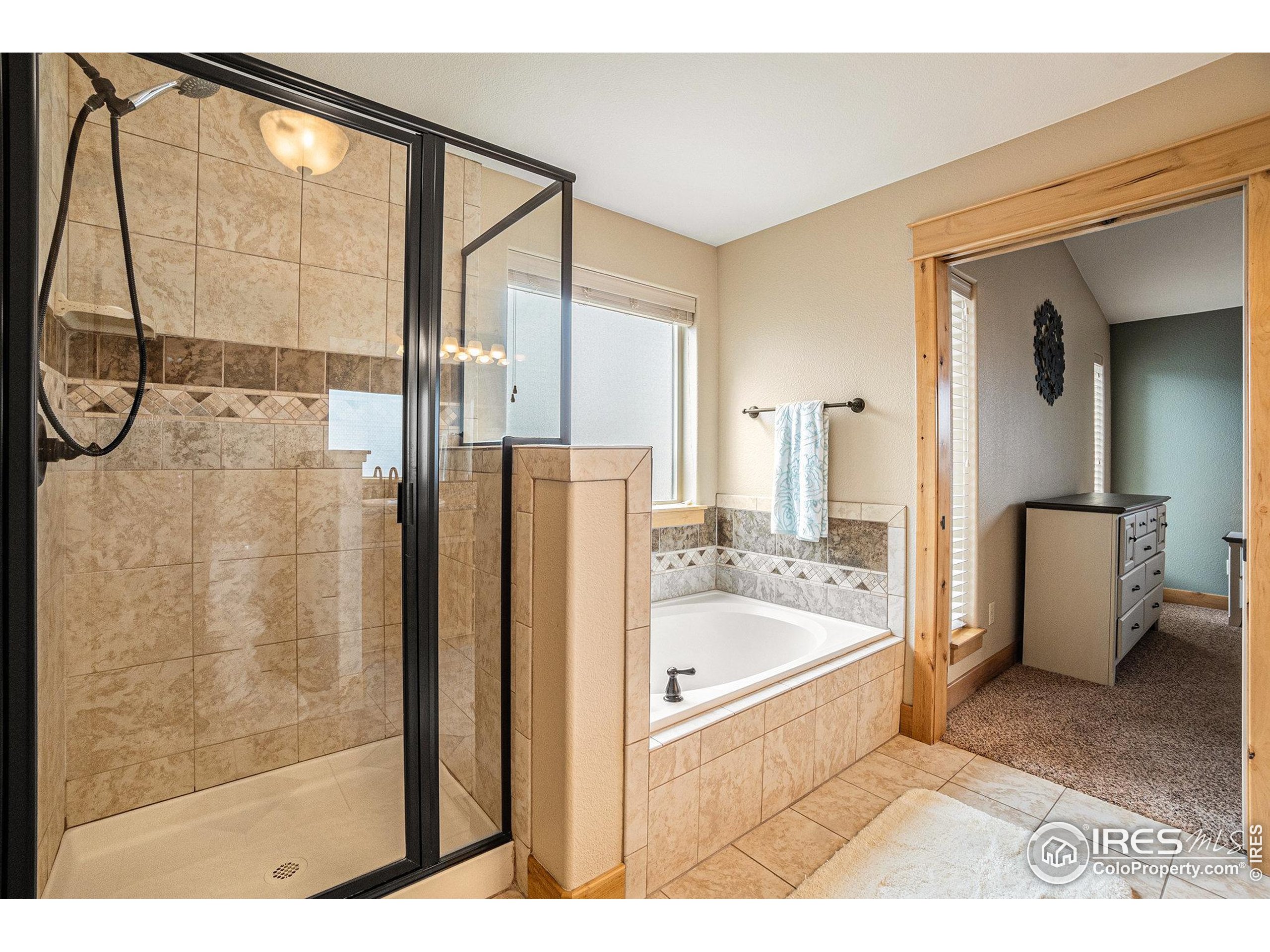 3251 Ballentine Blvd