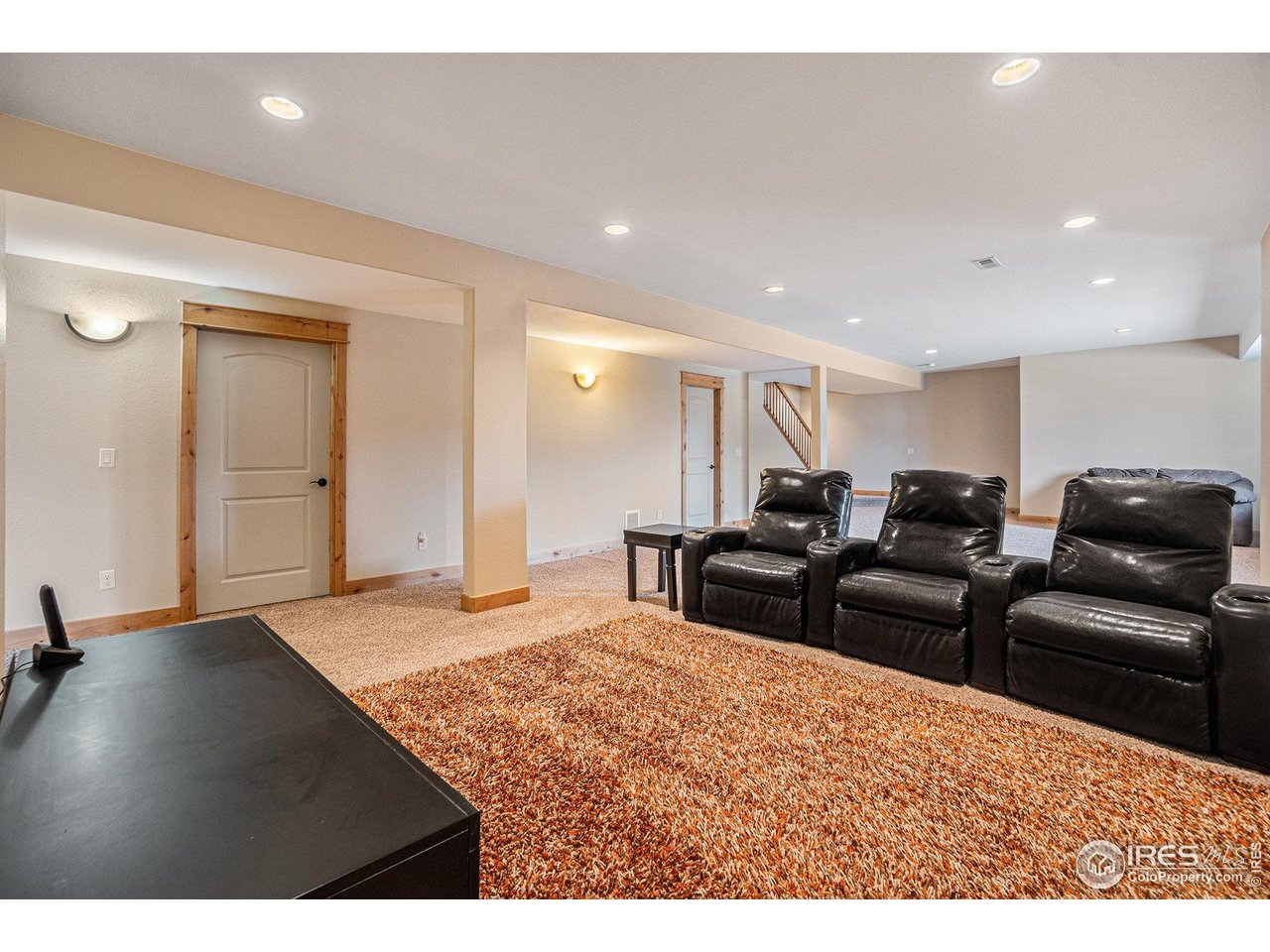 3251 Ballentine Blvd