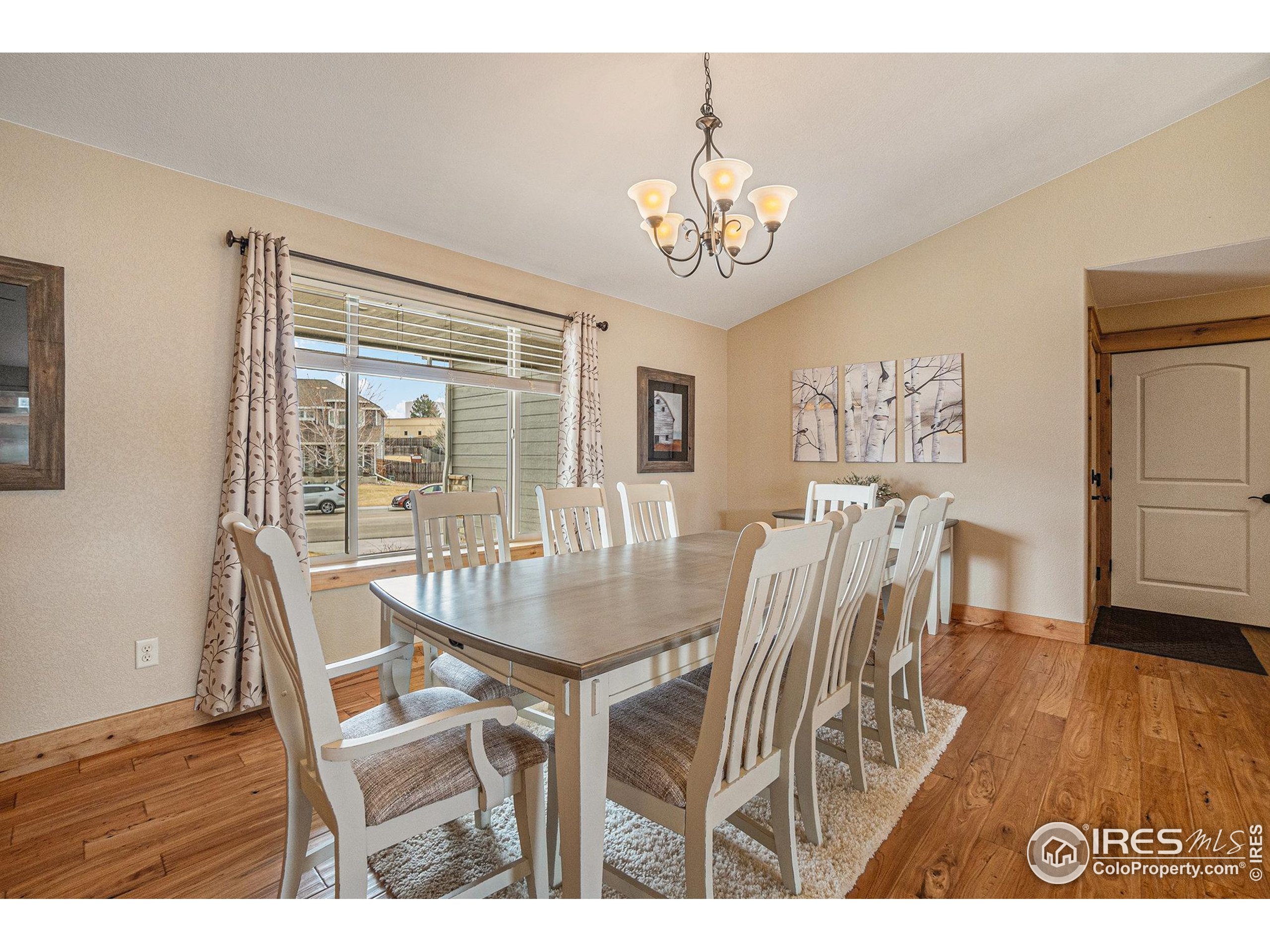 3251 Ballentine Blvd