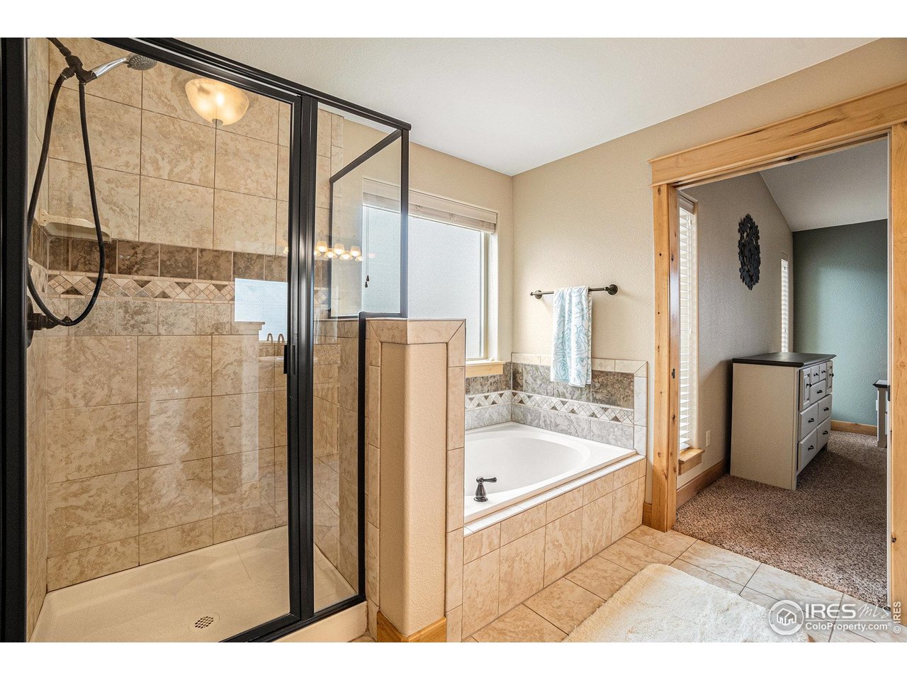 3251 Ballentine Blvd