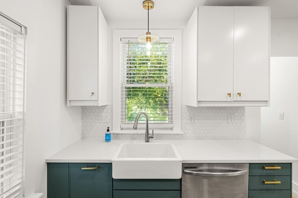 6 Dearborn St # 1