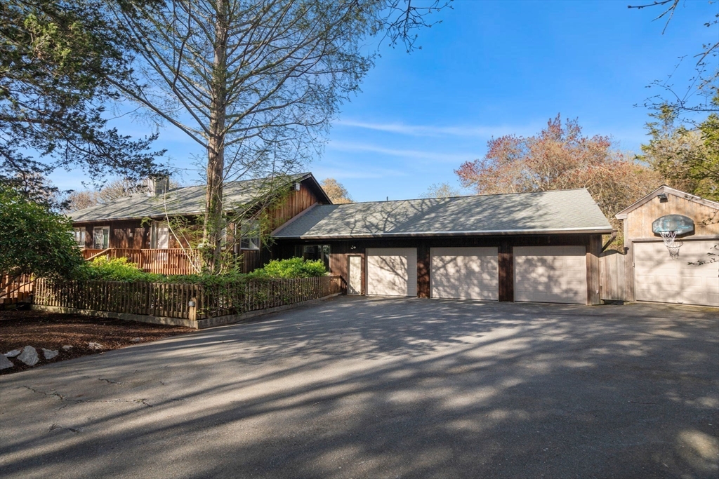 16 Wadsworth Ln