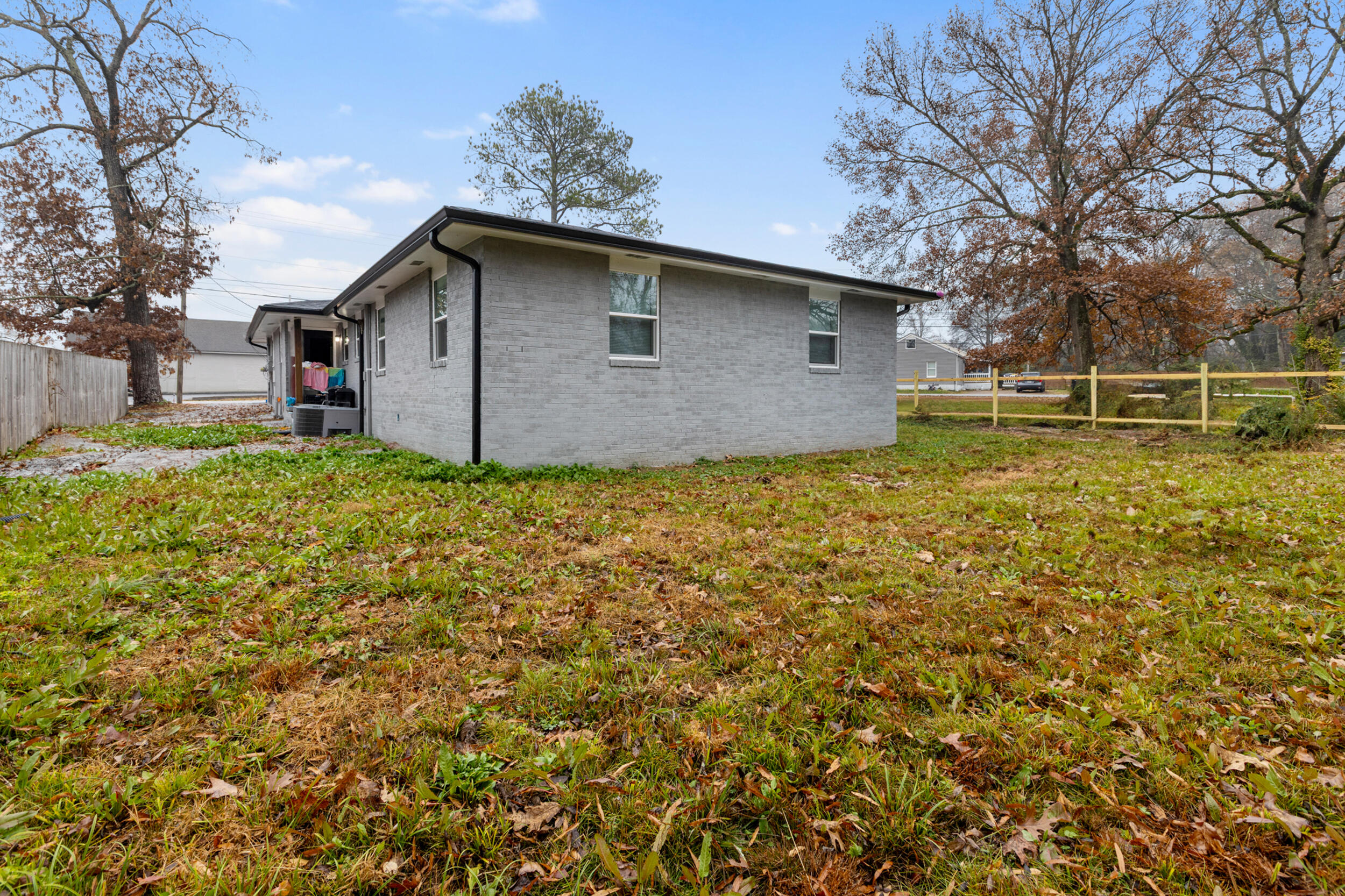 1579-1581 Burns Avenue