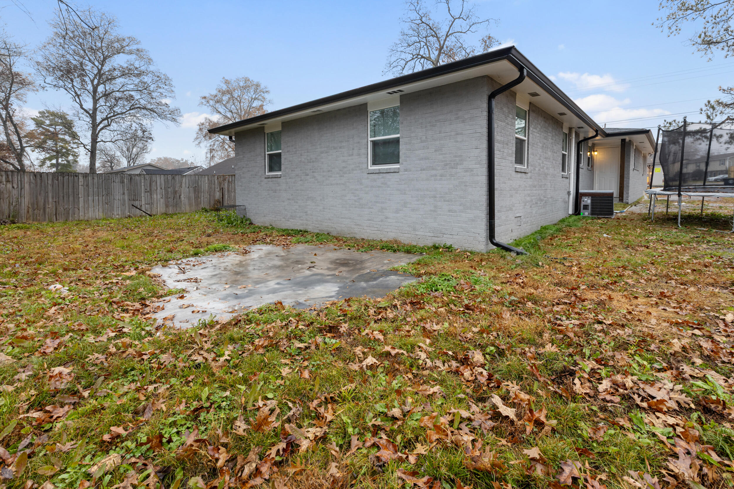 1579-1581 Burns Avenue