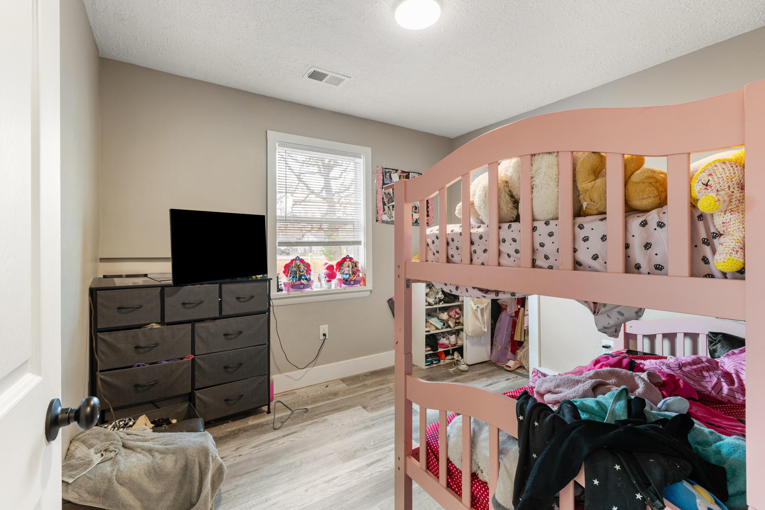 1579-1581 Burns Avenue