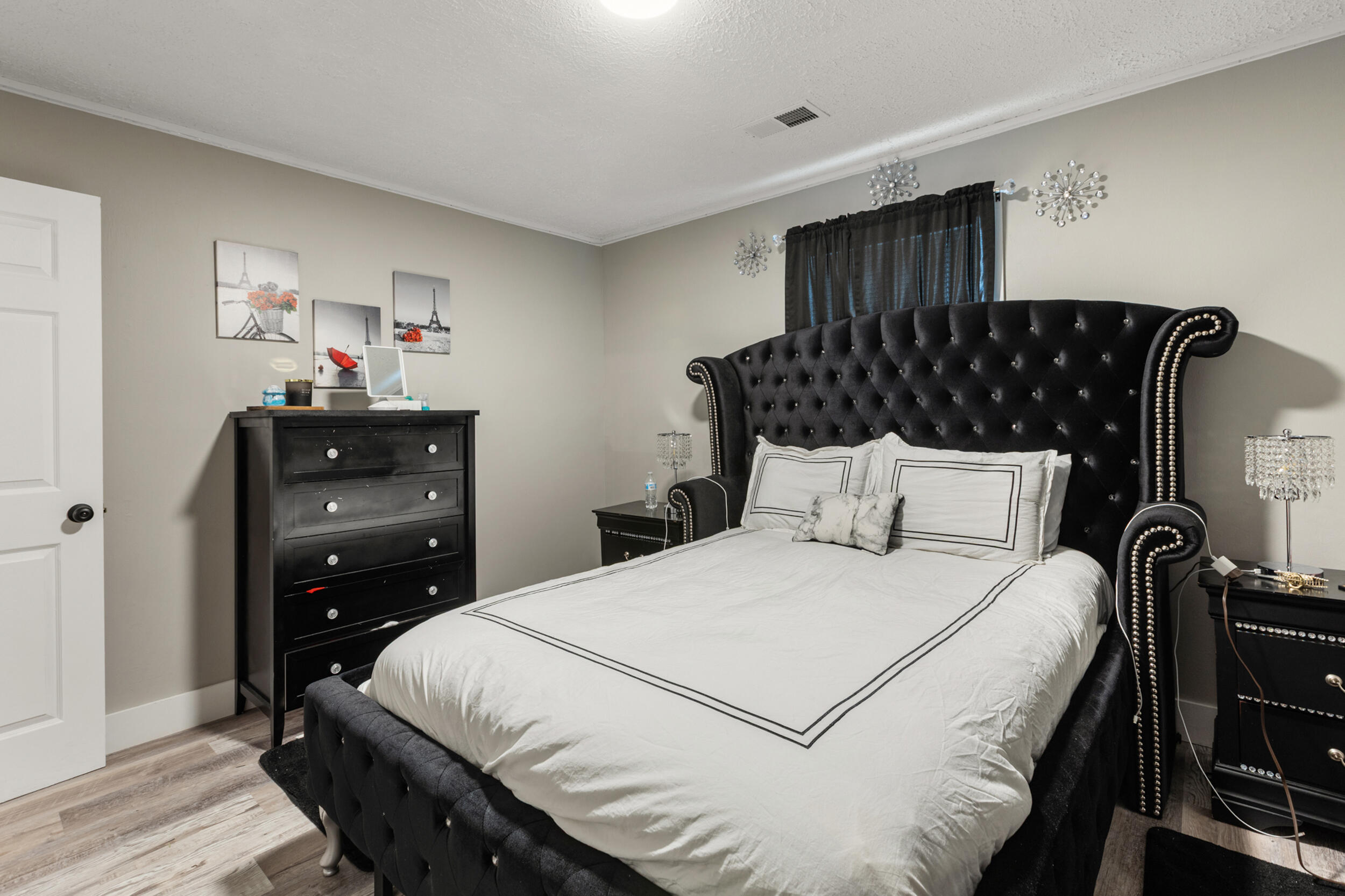 1579-1581 Burns Avenue