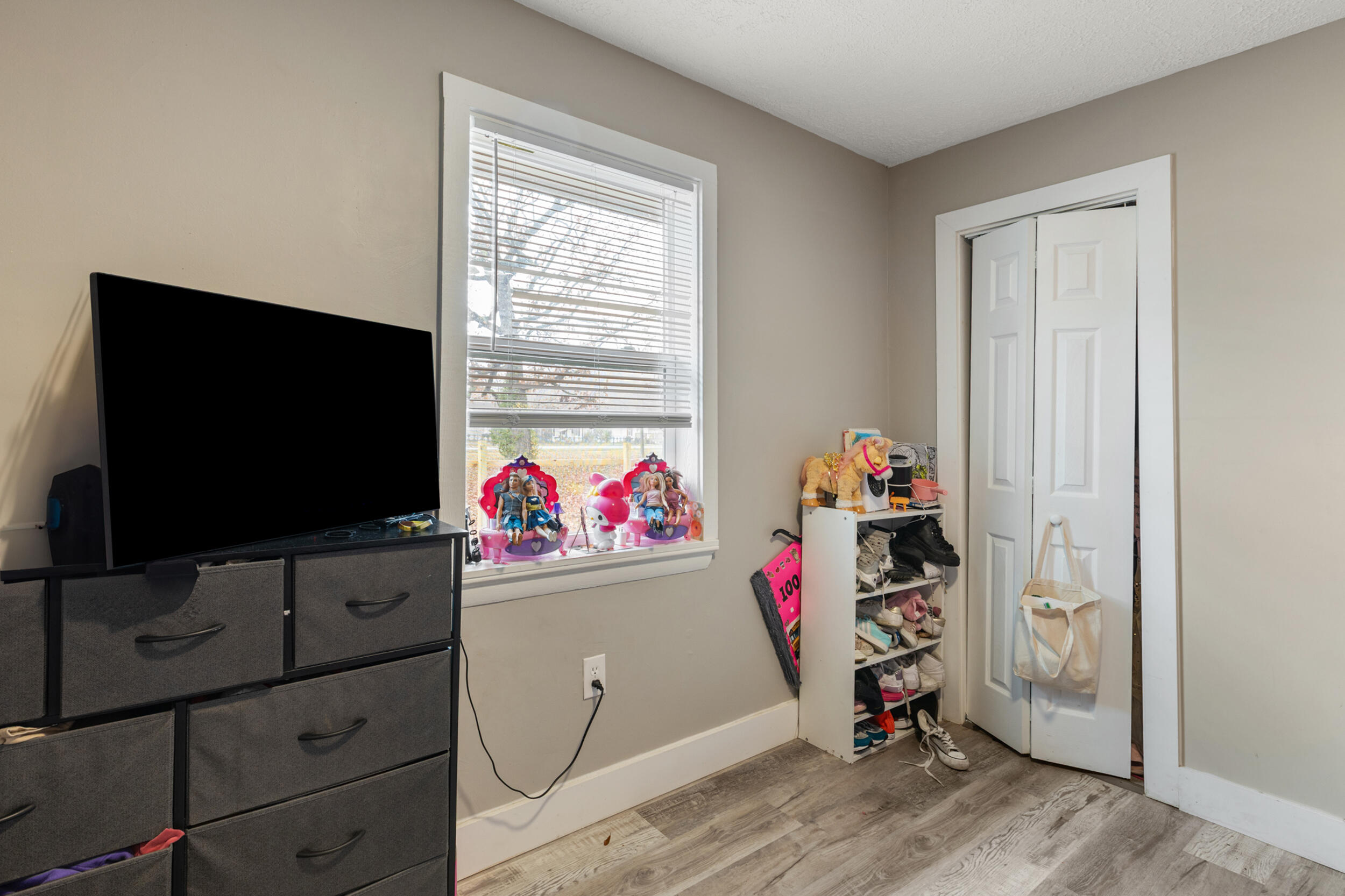 1579-1581 Burns Avenue