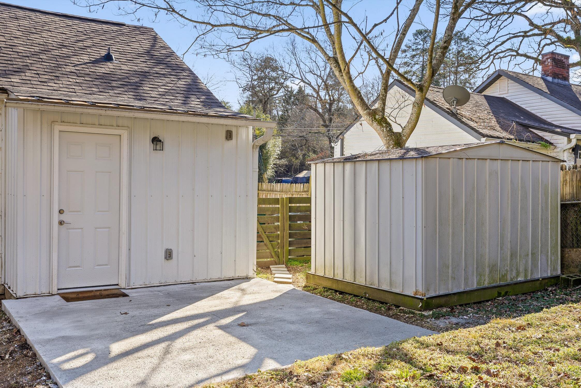 3447 Van Buren Street