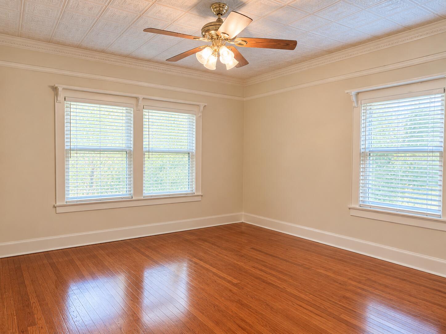 525 Hedgewood Drive